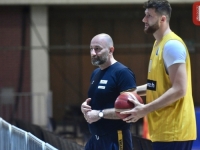 ADIS BEĆIRAGIĆ, SELEKTOR KOŠARKAŠKE REPREZENTACIJE BiH: 'Osjećamo se postiđeno nakon poraza u Crnoj Gori i možemo samo reći da nas je sramota' (FOTO)