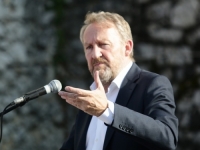 IZETBEGOVIĆ SA VELIKOKLADUŠKE TVRĐAVE: 'Moramo napraviti front koji će privući i Srbe i Hrvate. Od susjednih država očekujem da...'