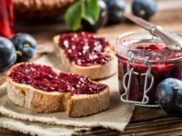 PRAVIMO DOMAĆE: Džem od šljiva sa čokoladom