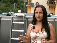 DJECA NEĆE DA SE RAZDVAJAJU: Priča o slozi komšija u Srebrenici - djeci kupili bazen da budu zajedno (VIDEO)