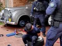 KRIMINALCI SVE MAŠTOVITIJI: Policija u skupom Bentleyu otkrila 161 kg amfetamina i 60 kg koke, a zatim je izvela SJAJAN TRIK (FOTO)