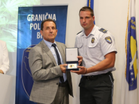 JUTROS UHAPŠEN: Policajcu koji je odavao informacije narkodilerima Cikotić dao medalju za hrabrost