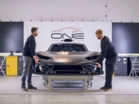 SKLAPANJE U ENGLESKOJ: Ovako nastaje najbrži i najskuplji Mercedes u historiji