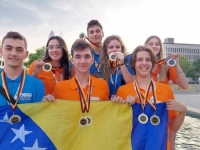 MATEA, MONA, SORAJA, KAMRAN, AMMAR, IAN, RIJAD: Sarajevski gimnazijalci zlatni na STEM Grand Final Olimpijadi u Frankfurtu