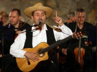 BRAK MU ZAPEO U ĆORSOKAK: Razveo se frontmen 'Garavog sokaka'