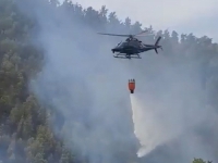 DRAMATIČNI SNIMCI IZ HERCEGOVINE: Ogromni požar guta sve pred sobom, stižu helikopteri iz Srbije (VIDEO)