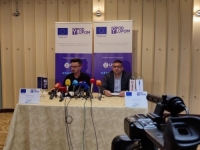 ZA SLOBODNE I POŠTENE IZBORE: Ko rano rani...