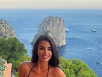 SEKSI SUSJEDA PONOVO PRETJERALA: Ivana osvanula u minijaturnom bikiniju, fanovi na Instagramu oduševljeni