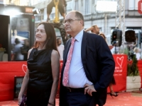 'SB' NA 'CRVENOM TEPIHU' SFF-a: Schmidt i Sattler ispred Narodnog pozorišta (FOTO)