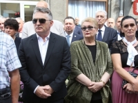 TUGA U SARAJEVU: 'SB' na obilježavanju 27. godišnjice masakra na Markalama, došli su Bisera Turković, Željko Komšić... (FOTO)