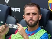 DOSTA MU JE KLUPE: Miralem Pjanić napušta Barcelonu, ali ostaje u Primeri?