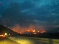 POSLJEDNJE INFORMACIJE S POŽARIŠTA KOD NEUMA: Vatrogasci brane selo Prapratnica, vatra prijeti kućama
