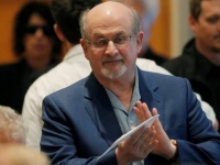 'VIJESTI NISU DOBRE': Salman Rushdie operisan, priključen na respirator