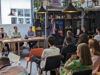 CHRISTIAN SCHMIDT NA PANELU SA MLADIM POLITIČARIMA: 'Umjesto da se bavite visokom politikom prioritet trebaju biti...'