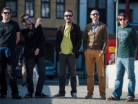 'STRAST I LJUBAV, NEMA VEZE...'; FILM 'SKROZ SARAJEVO': Muzičko-dokumentarno ostvarenje o bendu čije pjesme su... (VIDEO)