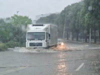 HAOTIČNO U SPLITU: Jako nevrijeme u Dalmaciji, dijelovi grada pod vodom (VIDEO)