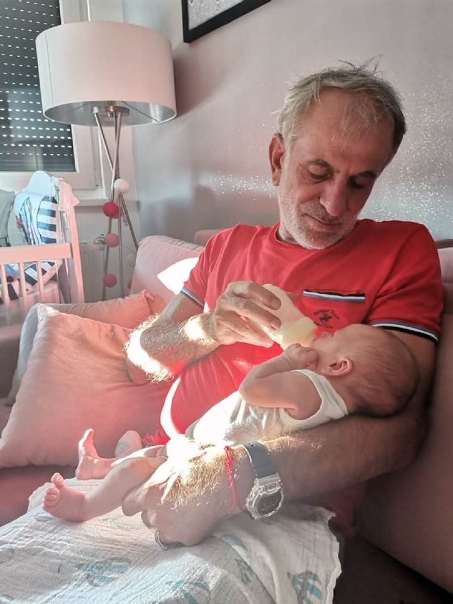 NA PRIMJERU SVOG UNUKA Izudin Bajrovi Prenio Iskustvo Svoje K erke I 