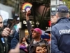 HAOS NA ULICAMA BEOGRADA: Upali im na Europride s krstovima, sa zgrada gađani jajima (VIDEO)