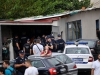 TALAČKA KRIZA U BEOGRADU: Policija dovodi suprugu otmičara