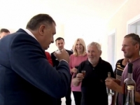 DODIK U HRVATSKU SLETIO HELIKOPTEROM PA DOŽIVIO ŠOK: 'Meni je Bosna zakon, Bosanci su mi prva liga!'