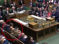 POGLEDAJTE TRENUTAK KADA SU PREMIJERKI LIZ TRUSS JAVILI ZA KRALJICU: Donji dom prekinuo sjednicu (VIDEO)