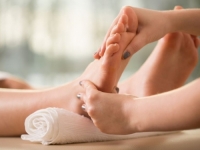ONA NOSE TERET CIJELOG TIJELA: Devet jako dobrih razloga za masažu stopala