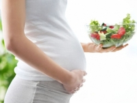 KORISNO JE ZNATI: 10 namirnica koje je u trudnoći najbolje jesti rijetko ili nikako
