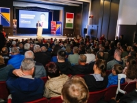 DENIS BEĆIROVIĆ U GORNJEM VAKUFU: 'Ne postoje rezervne domovine, Bosna i Hercegovina je kuća svih nas'