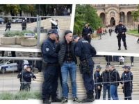 PRVI INCIDENTI U BEOGRADU: Bacali flaše, otimali transparente Pridea, dvojica uhapšenih