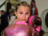 ŽETVA MEDALJA DJEVOJČICE IZ SARAJEVA: Uspjesi Iman Drugović, višestruke prvakinje BiH u kickboxu (VIDEO)