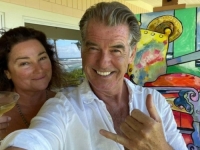 'SVE BIH MOGAO PONOVITI': Proslavili godišnjicu braka, Pierce Brosnan odbranio svoju suprugu (FOTO)