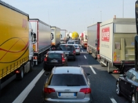 TRANSPORT OZBILJNO UGROŽEN: Evropi nedostaje 400.000 vozača kamiona