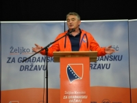 KOMŠIĆ SE SPREMA ZA POLITIČKU OFANZIVU: 'Mi kičmu ne savijamo, ima nas milion za građansku državu!'