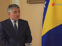 SCHMIDT IZNERVIRAO KOMŠIĆA: 'Niko ne želi poništiti identitete, želimo jednakost građana, pomiješao je kruške i jabuke!' (VIDEO)