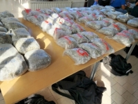 'PALA' REDOVNA POŠILJKA: Policija na ulazu u Novi Pazar zaplijenila 70,5 kilograma marihuane