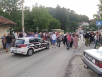 PROTEST ZBOG LOŠEG GRADSKOG PREVOZA: Mještani sarajevskih naselja blokirali cestu: