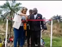 I TUŽNO I URNEBESNO: Most u Kongu se srušio u trenutku presjecanja trake! (VIDEO)