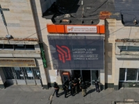 SVE JE SNIMLJENO: Napadač opasan eksplozivom u banci zatočio 12 ljudi - 'Želim rusku zastavu, helikopter i...' (VIDE)
