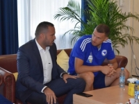 NAKON SKANDALOZNE ODLUKE NOGOMETNOG SAVEZA: Vico Zeljković održao sastanak sa bh. reprezentativcima