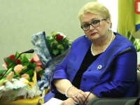BISERA TURKOVIĆ OTKRILA U SVOJOJ KNJIZI: 'Kako sam i zašto nakon jednog iftara potegla pištolj na Dimčeta, pratioca Alije Izetbegovića?!'
