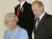 'PSI IMAJU ZANIMLJIVE INSTINKTE, ZAR NE?': Ovo je trenutak kada je kraljica Elizabeta ponizila Putina kao niko do tada