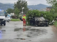TEŽAK UDES U ZENICI: Automobil završio na krovu, jedna osoba povrijeđena