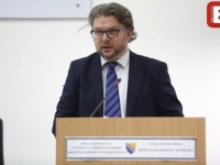 ŽELJKO BAKALAR O POČETKU KAMPANJE: 'U izbornoj godini nije dobro mijenjati izborna pravila; Određene izmjene Izbornog zakona se odnose na...' (VIDEO)