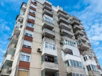 JEZIVA NESREĆA: Stariji brat bacio sa balkona devetomjesečnu bebu