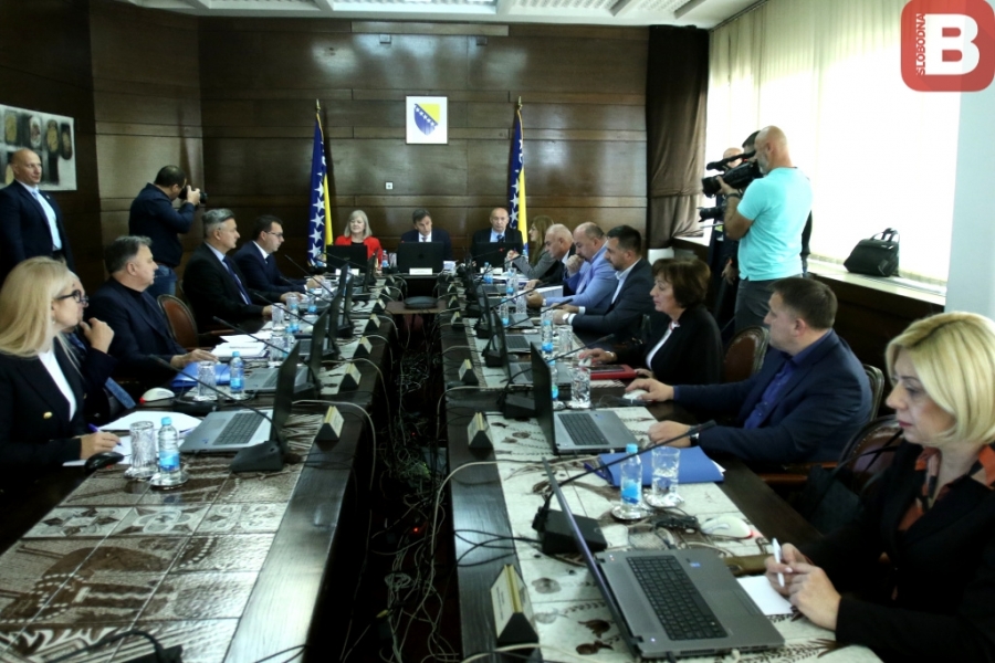 LIJEPA VIJEST IZ VLADE FBiH Najniže penzije u Federaciji od novembra
