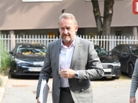 'SB' NA LICU MJESTA: Počela sjednica Predsjedništva SDA, izborni rezultati na stolu (FOTO)
