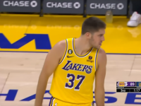 ŽIVOT PIŠE ROMANE: Radio na groblju, ručao u kolima, u 'LA Lakersima' će zaraditi...