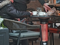 PLATI KAFU, ALI I GRIJANJE: Zagrebački kafić dodatno naplaćuje sjedenje pod grijalicama