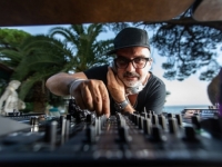 BLAGO ONOM KO GA, NAKON SVEGA, SLUŠA: 'Zašto je Tony Cetinski pop zvijezda tačno po mjeri licemjernog hrvatskog društva'