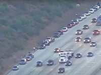 NA AUTOCESTI U L.A.-u: Svim vozilima u isto vrijeme probušene gume (VIDEO)